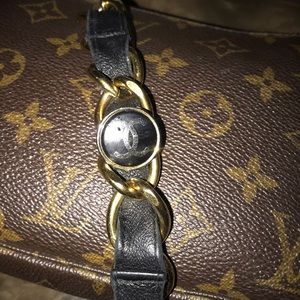 CHANEL Jewelry - authentic vintage Chanel bracelet cc CHANEL Jewelry - authentic vintage Chanel bracelet cc